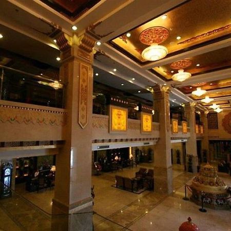 Brahmaputra Grand Hotel Lhasa Inreriör bild