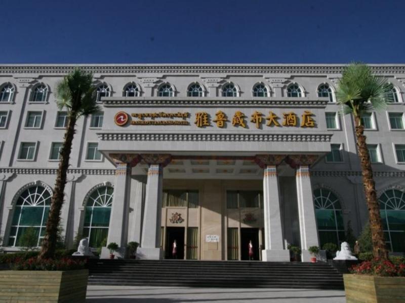 Brahmaputra Grand Hotel Lhasa Exteriör bild