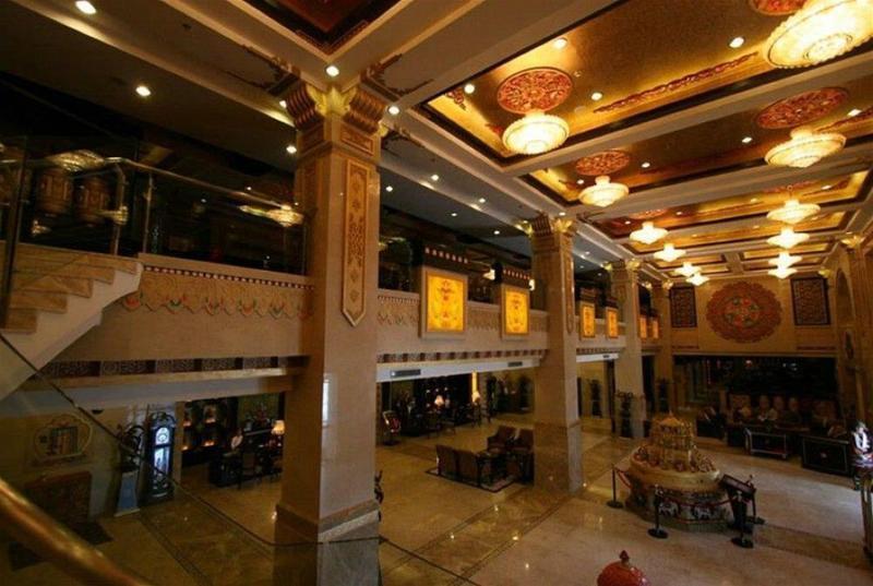 Brahmaputra Grand Hotel Lhasa Inreriör bild